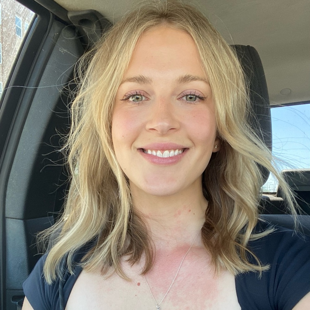 Meet your Posher, Hillary